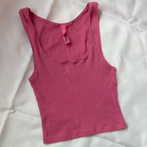 SKIMS Cotton Ribbed Tank Top in Pink